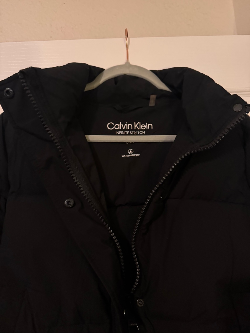 Calvin Klein Black Insulated women’s Puffer Coat/ Cropped style